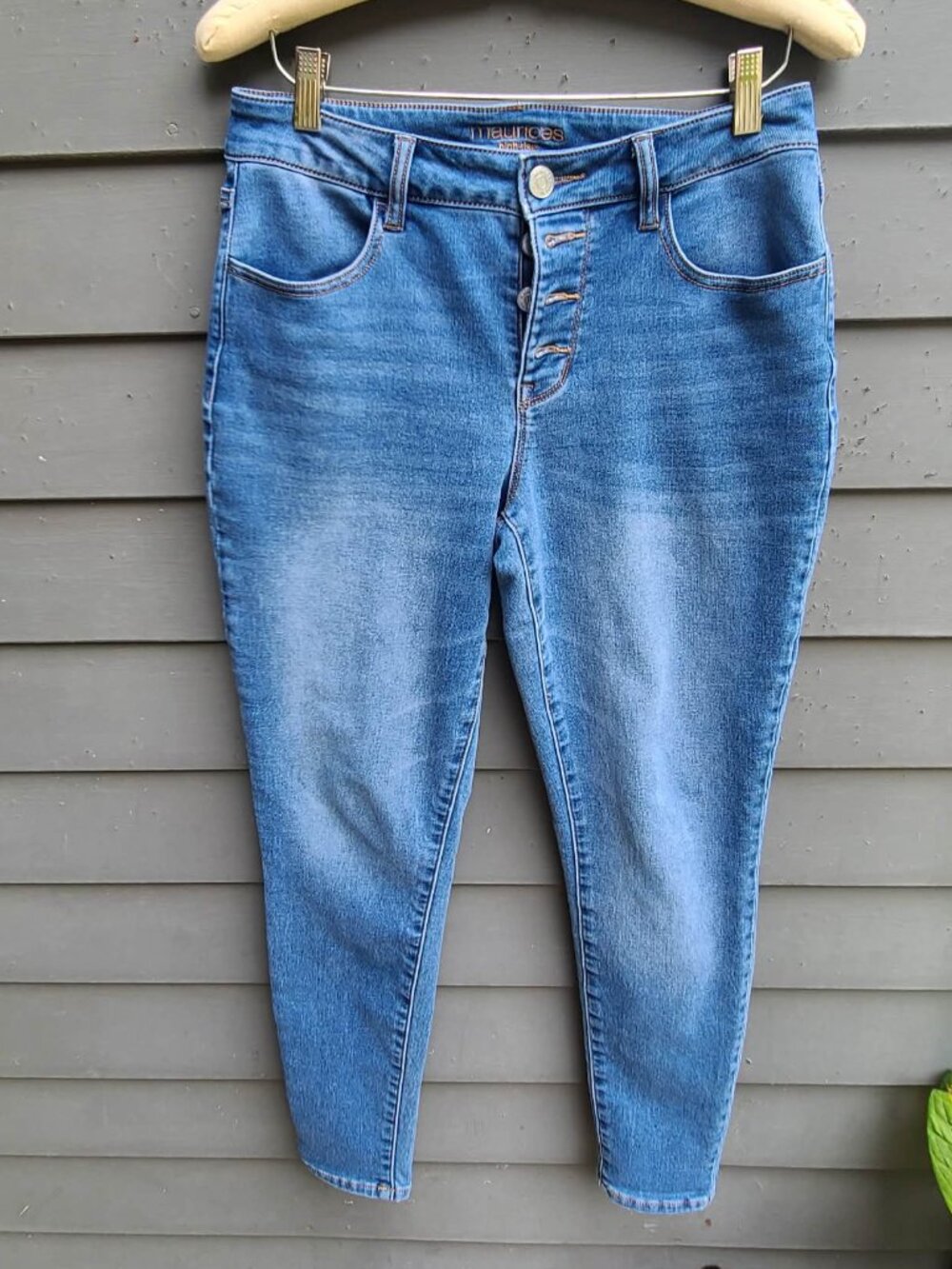Maurices High Rise Medium Reg 4 Button Fly Jeans